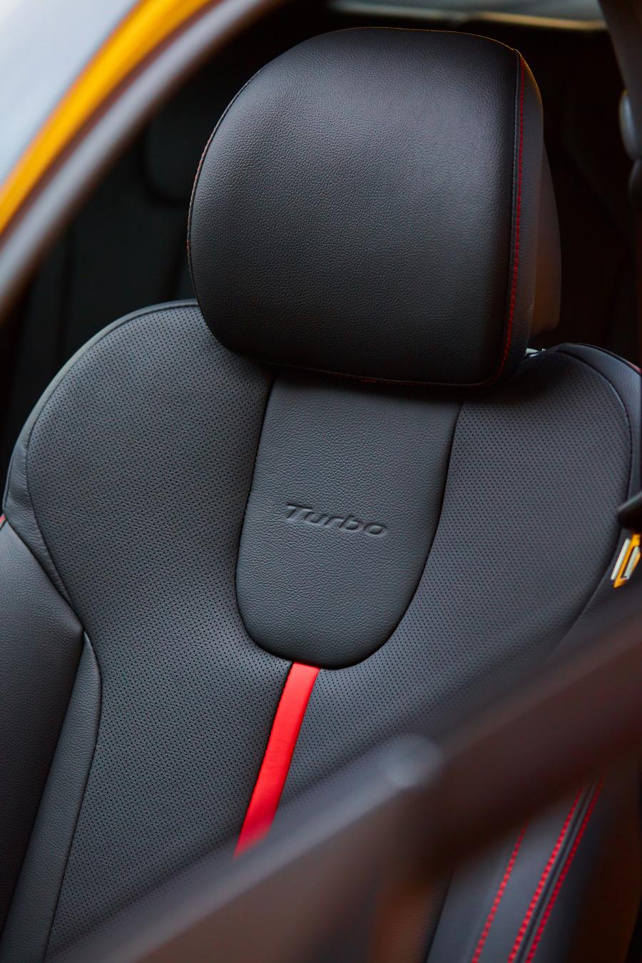 Детали интерьера Hyundai Veloster Turbo Premium 2019 года  (AU) (фото 21 из 41)